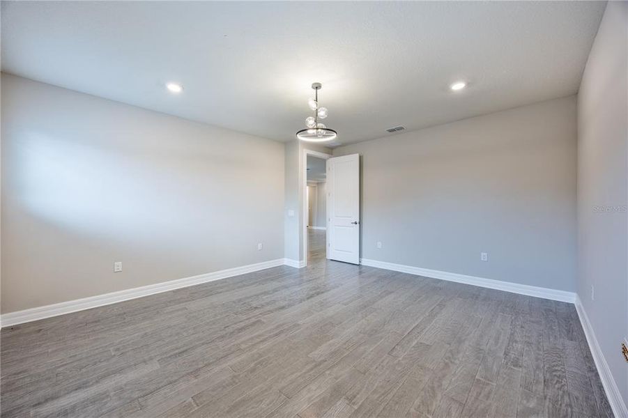Spacious, unfurnished interior of a new home in Phillips Grove, Orlando (Image 31).