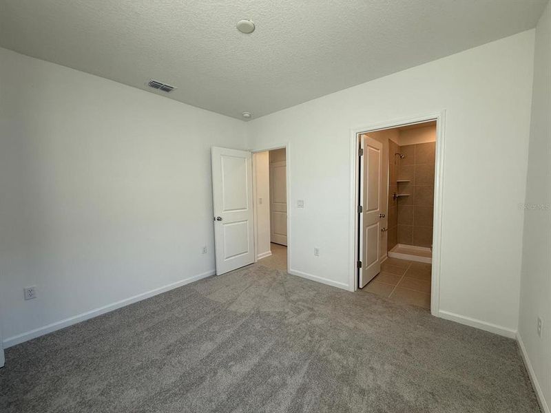 Spacious, unfurnished interior of a new home in , Kissimmee (Image 41).