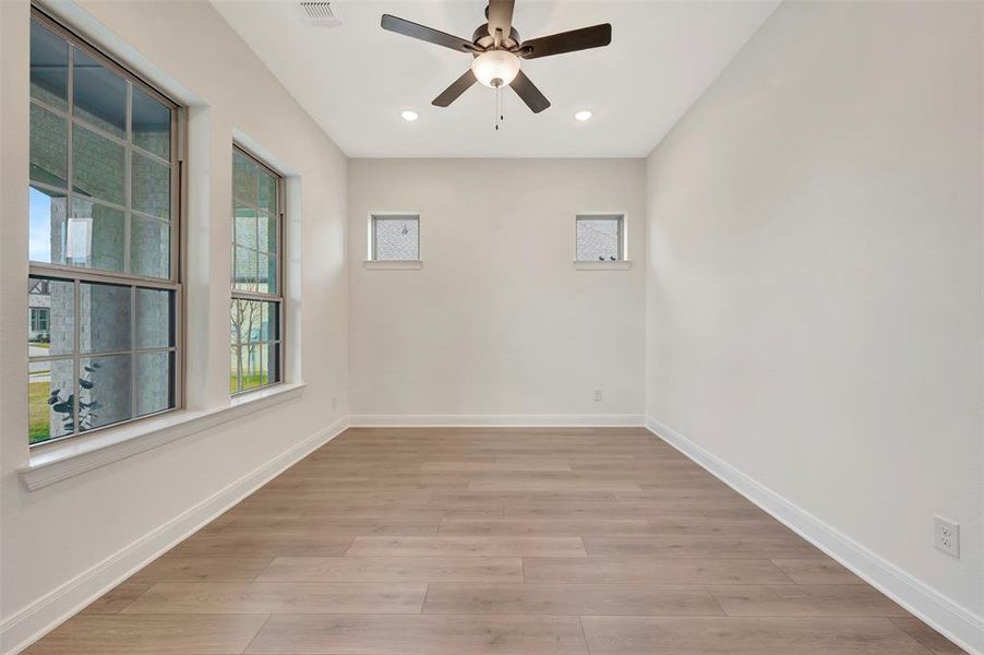 Spacious, unfurnished interior of a new home in South Pointe Manor Series, Mansfield (Image 22).