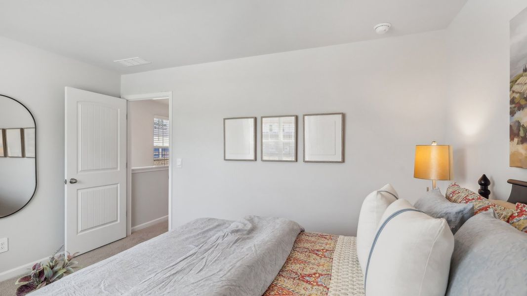 Representative furnished interior of a home built from the FRANKLIN by D.R. Horton in Campbell Place, Lebanon (Image 12).