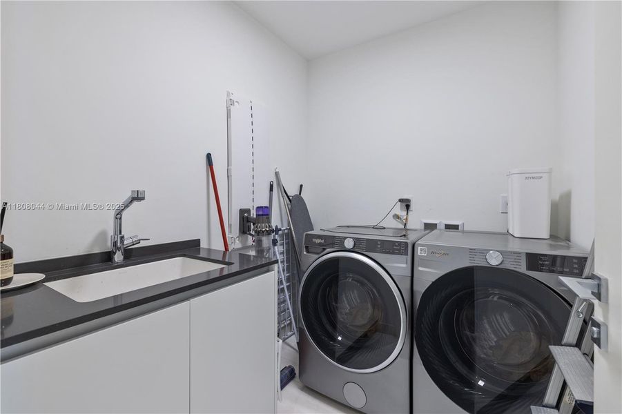 Image 41 of a home in Aston Martin Residences.