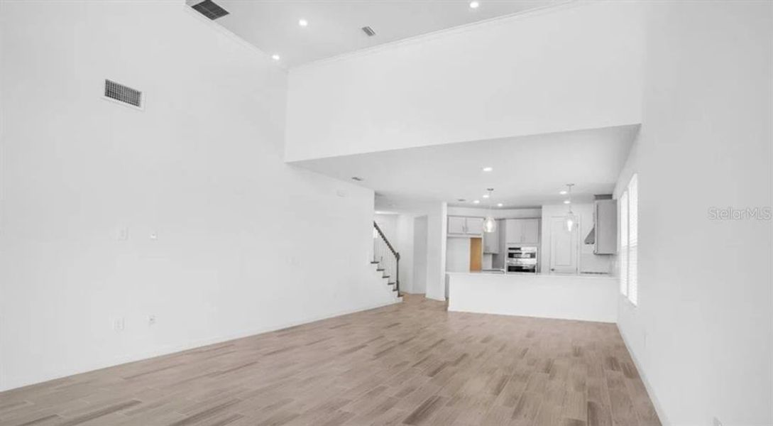 Spacious, unfurnished interior of a new home in Westview, Kissimmee (Image 27).