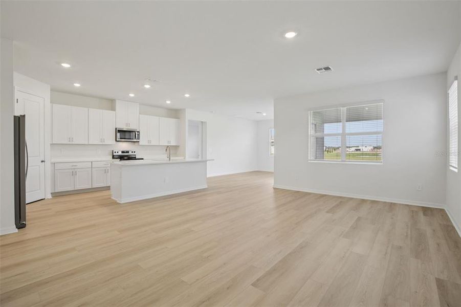 Spacious, unfurnished interior of a new home in Coasterra - Reserve Series, Palmetto (Image 37). Spacious, unfurnished interior of a new home in Coasterra - Reserve Series, Palmetto (Image 37).