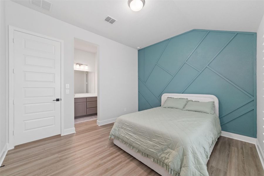 Furnished interior view inside a new home in Cross Creek Ranch, Fulshear (Image 30).