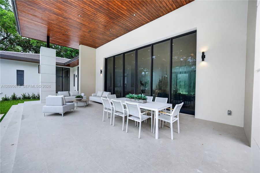 Exterior details and patio area of a home in , Miami (Image 28).