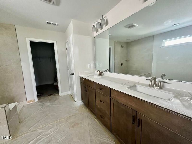 Furnished interior view inside a new home in Glenmere, Knightdale (Image 66). Furnished interior view inside a new home in Glenmere, Knightdale (Image 66).