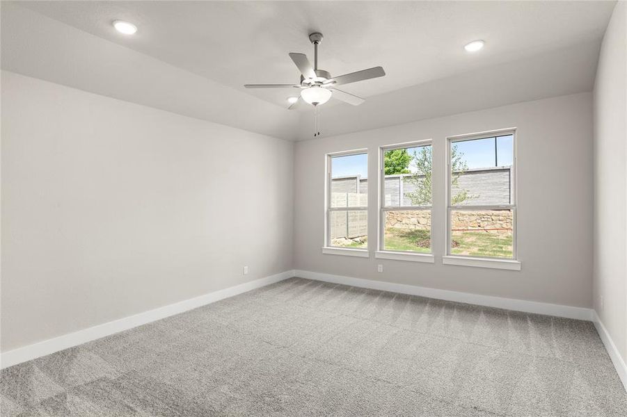 Spacious, unfurnished interior of a new home in Inspiration Collection 60 at Painted Tree, McKinney (Image 33).