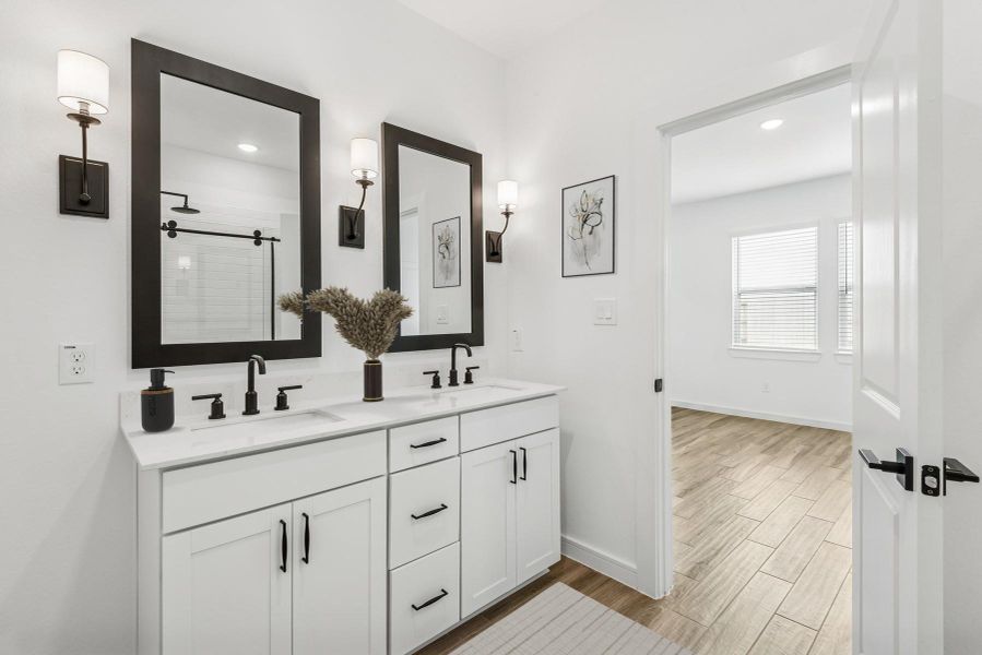 Relaxing primary bath (*Photo not of actual home and used for illustration purposes only.)