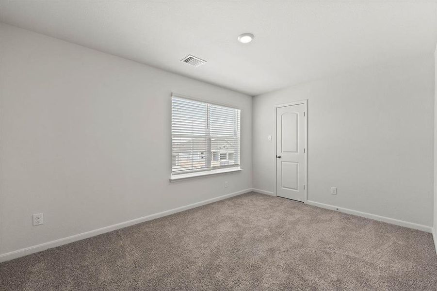Spacious, unfurnished interior of a new home in Retreat at Fossil Creek, Fort Worth (Image 10).