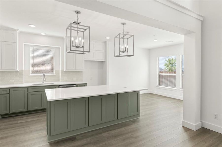 11. 2509 Rolling - Kitchen (3) 11. 2509 Rolling - Kitchen (3)