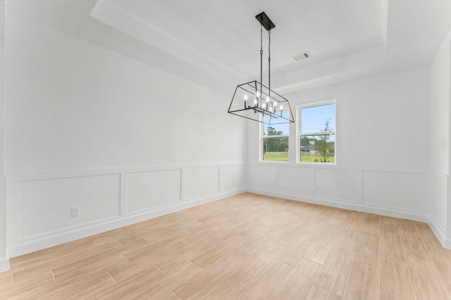 Spacious, unfurnished interior of a new home in , Tomball (Image 37).