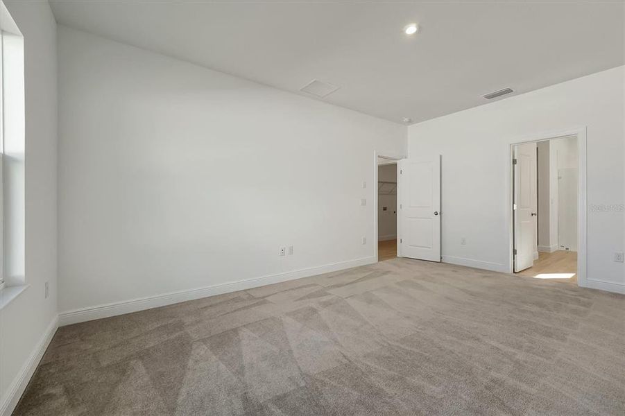 Spacious, unfurnished interior of a new home in Prairie Oaks, St. Cloud (Image 38).