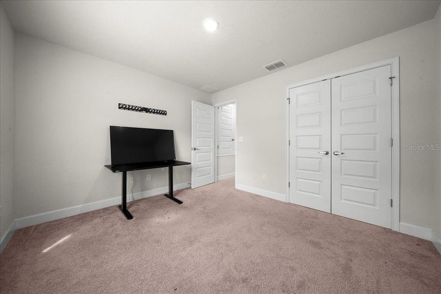 Spacious, unfurnished interior of a new home in , Ocala (Image 21).