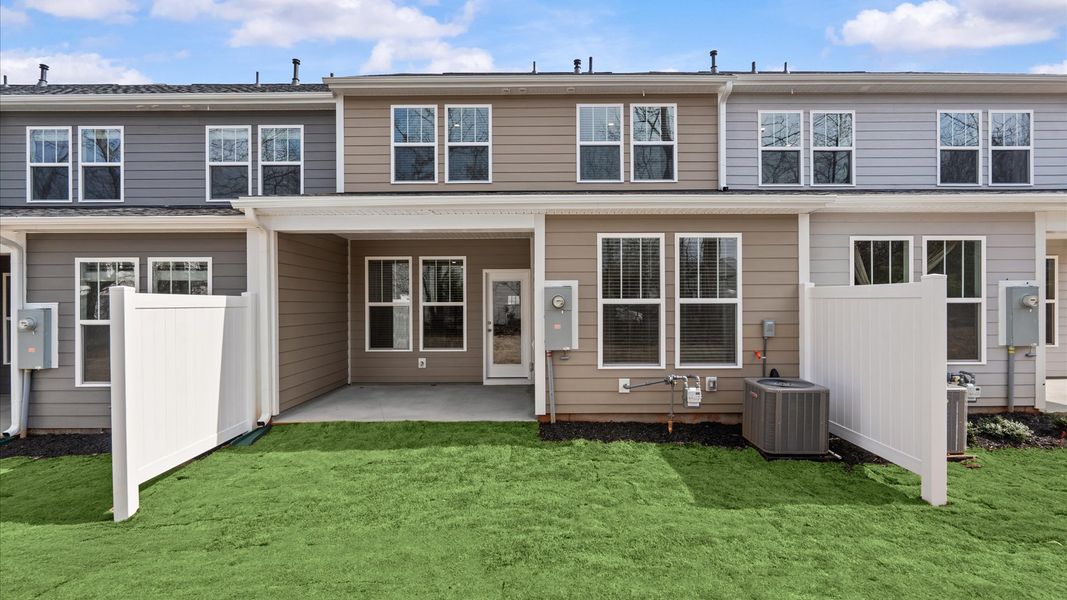 Exterior details and patio area of a home in Pelham Crossing, Greenville (Image 3).