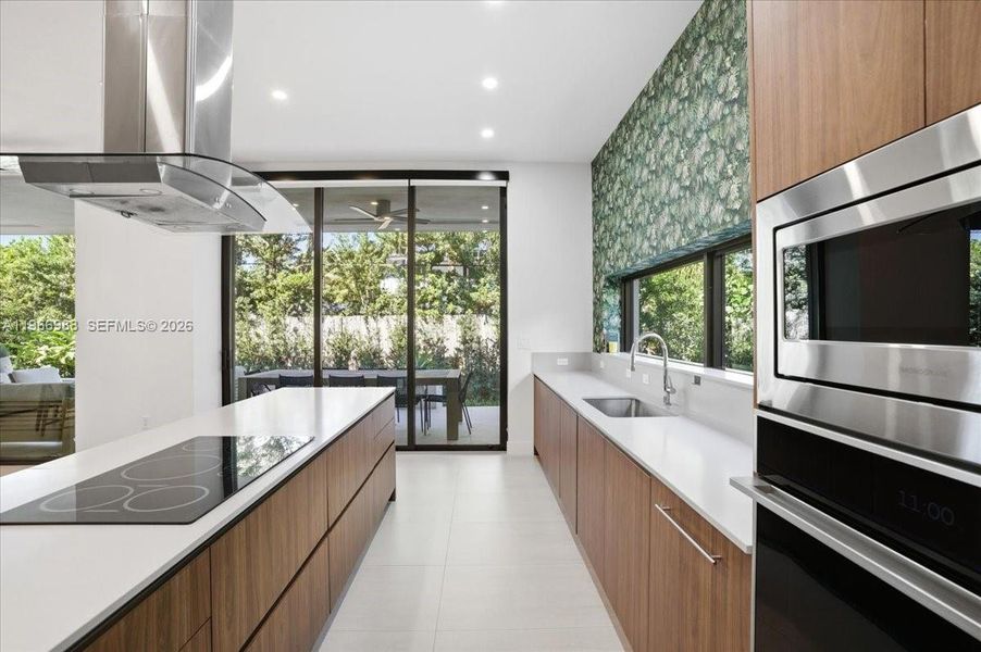 Furnished interior view inside a new home in , Miami Beach (Image 27).
