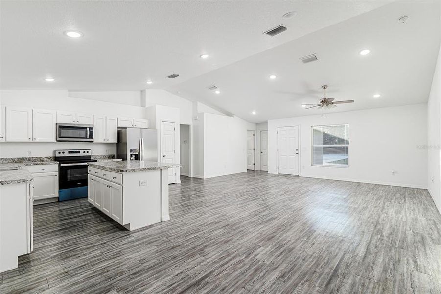 Image 22 of a home in .