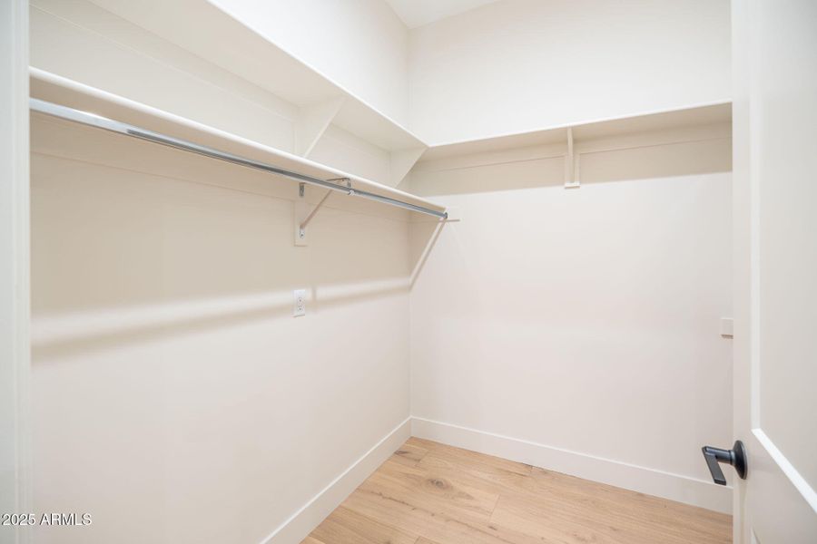 23 - Bedroom 3 Closet