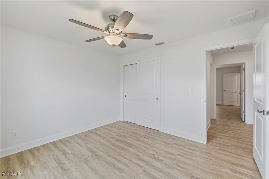 Spacious, unfurnished interior of a new home in Cape Coral, Cape Coral (Image 16).