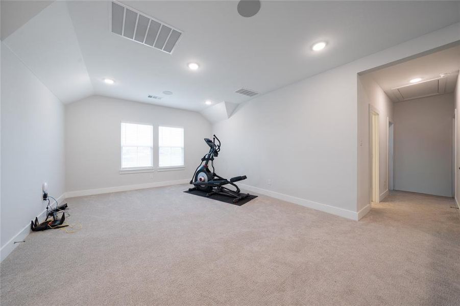 Spacious, unfurnished interior of a new home in , Little Elm (Image 22).