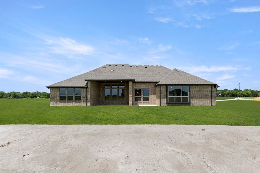 Exterior details and patio area of a home in Pecan Acres, Red Oak (Image 4). Exterior details and patio area of a home in Pecan Acres, Red Oak (Image 4).