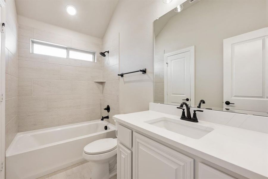 Furnished interior view inside a new home in Triple Diamond Ranch, Mansfield (Image 8). Furnished interior view inside a new home in Triple Diamond Ranch, Mansfield (Image 8).