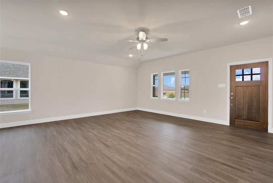 photos are for reference only actual home may vary. photos are for reference only actual home may vary.
