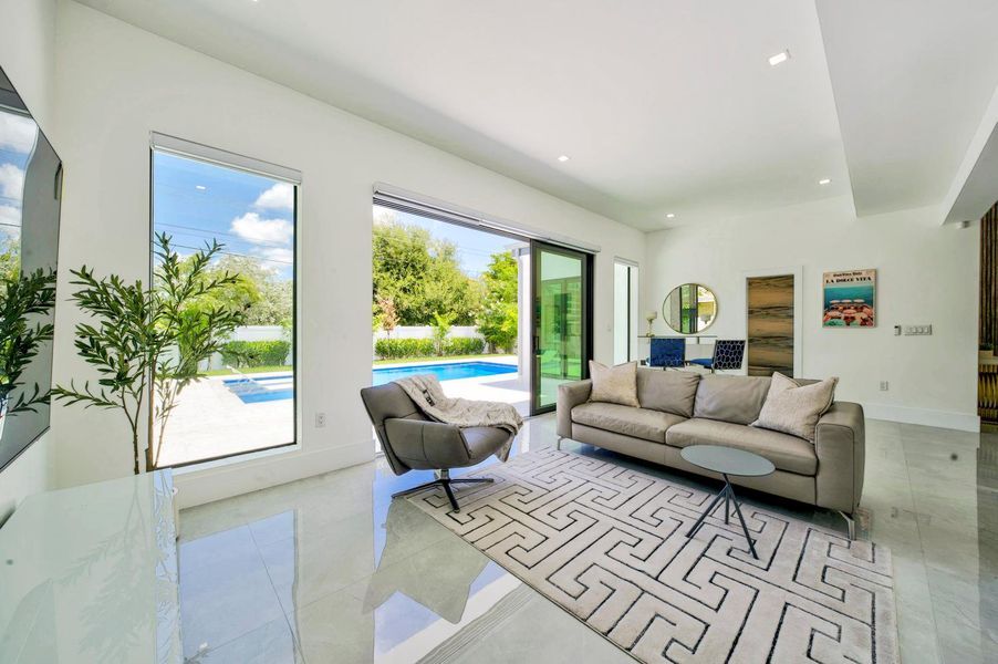 068-084-Family Room-1500x999 068-084-Family Room-1500x999