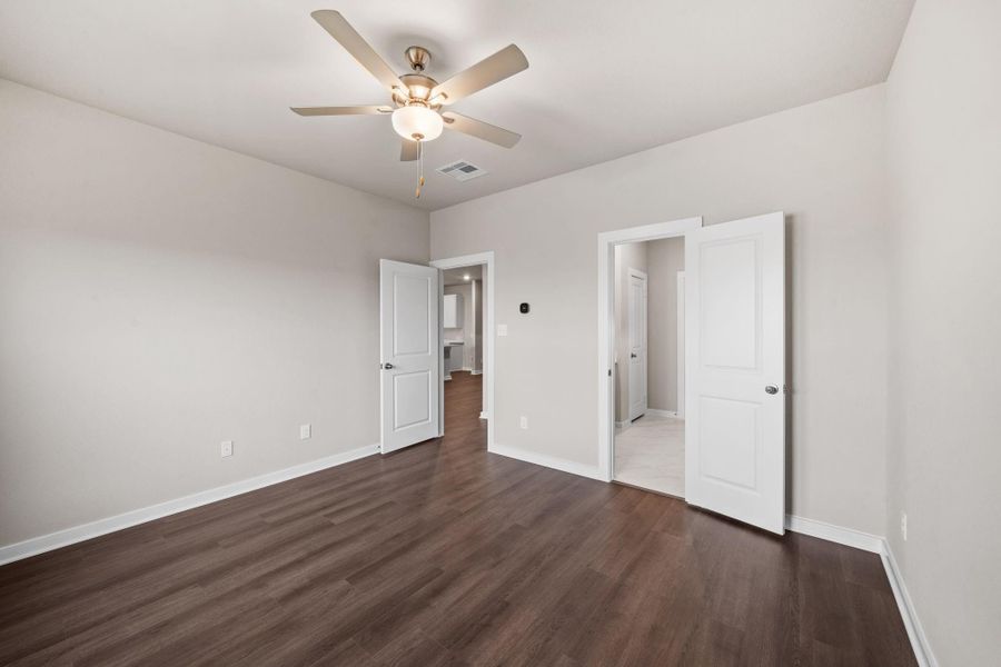 Spacious, unfurnished interior of a new home in Cypress Green, Hockley (Image 18).