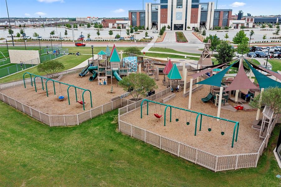 Community amenities in Lily Creek at Sutton Fields, Aubrey (Image 9).