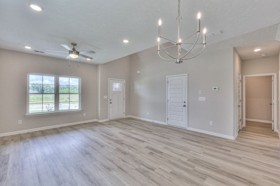 Spacious, unfurnished interior of a new home in Legacy Preserve, Tullahoma (Image 16).