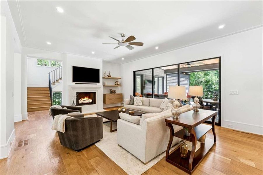 Furnished interior view inside a new home in , Roswell (Image 39).