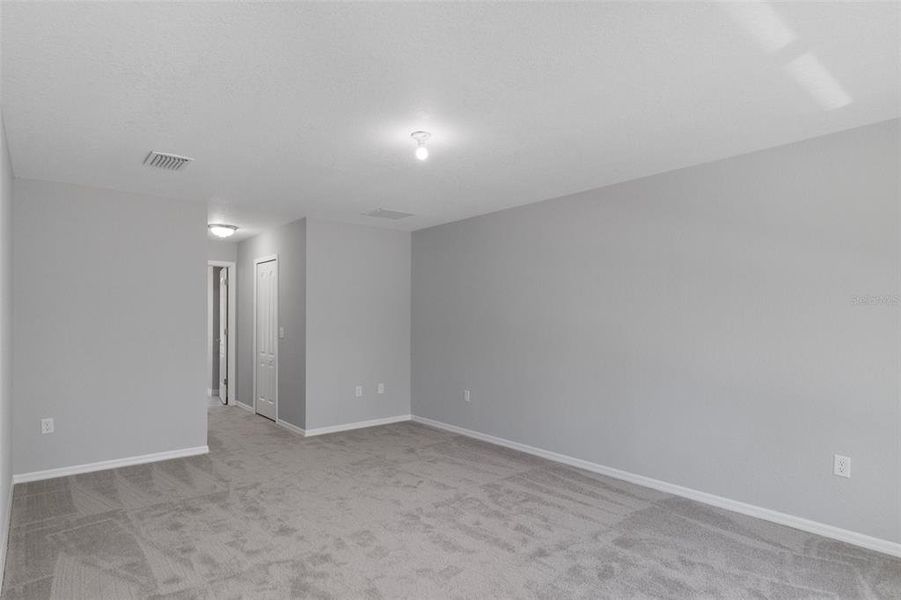Spacious, unfurnished interior of a new home in , Brooksville (Image 27).