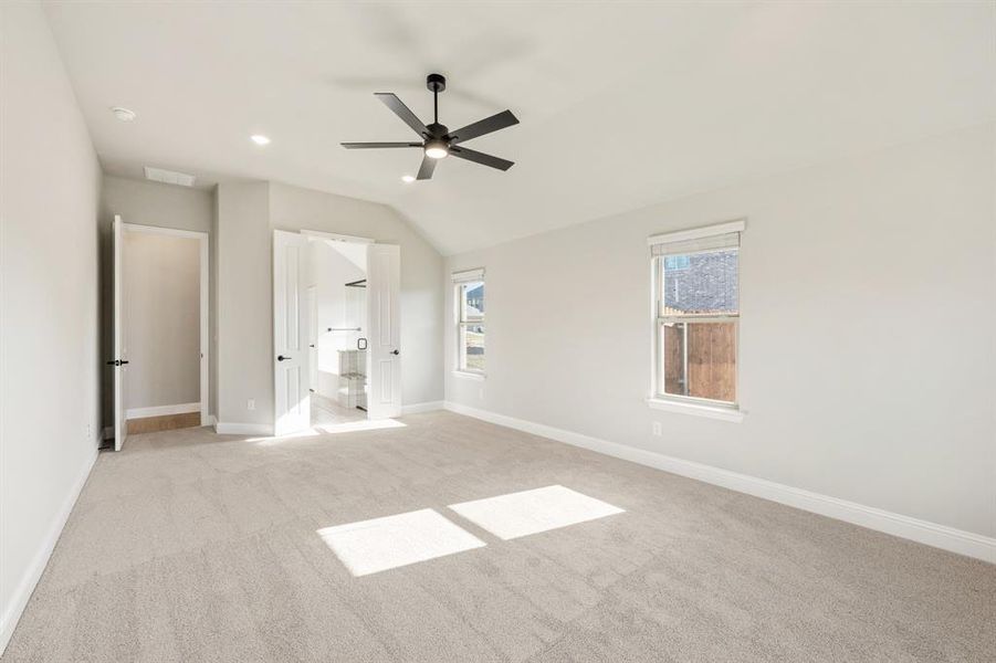 Spacious, unfurnished interior of a new home in Eagle Glen 50, Alvarado (Image 30).