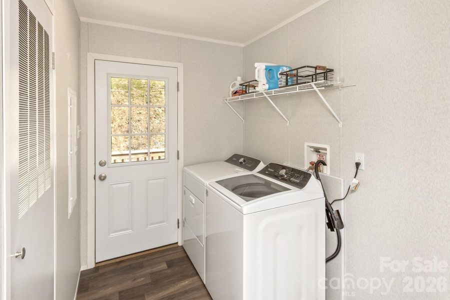 Image 43 of a home in . Image 43 of a home in .