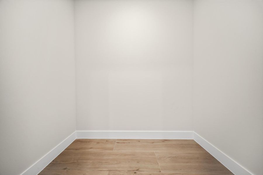 Spacious, unfurnished interior of a new home in , Port St. Lucie (Image 40).