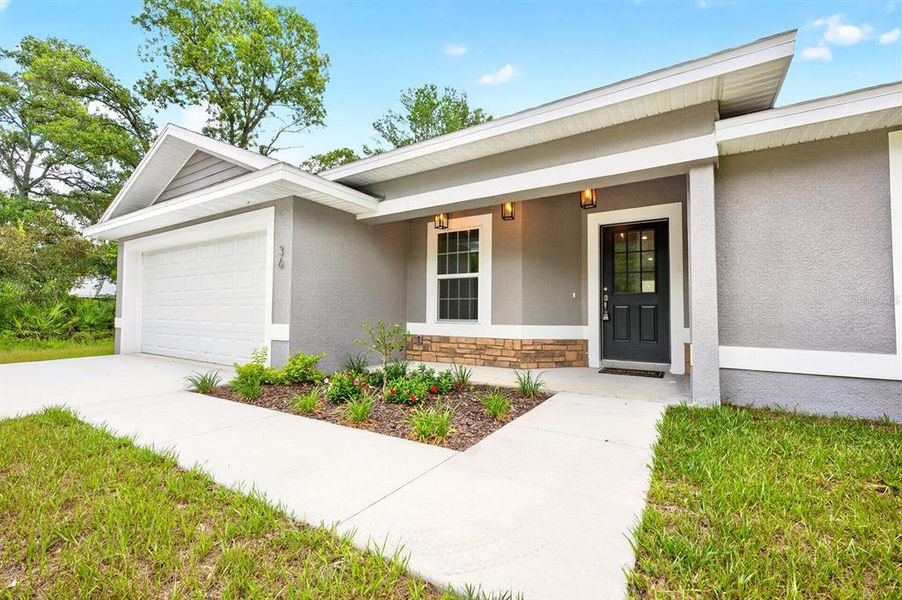 Exterior details and patio area of a home in , Ocklawaha (Image 3). Exterior details and patio area of a home in , Ocklawaha (Image 3).