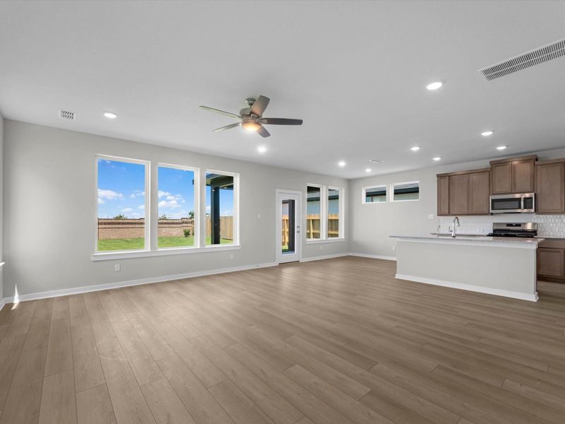Spacious, unfurnished interior of a new home in Mason Woods, Cypress (Image 11). Spacious, unfurnished interior of a new home in Mason Woods, Cypress (Image 11).