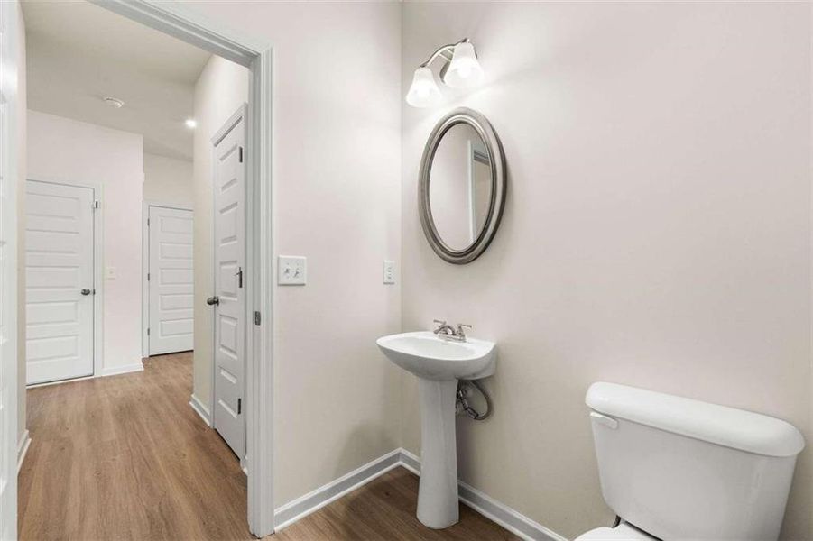 Furnished interior view inside a new home in , Dallas (Image 8).