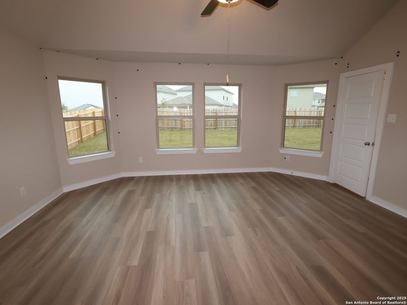 Spacious, unfurnished interior of a new home in Winding Brook, San Antonio (Image 17).