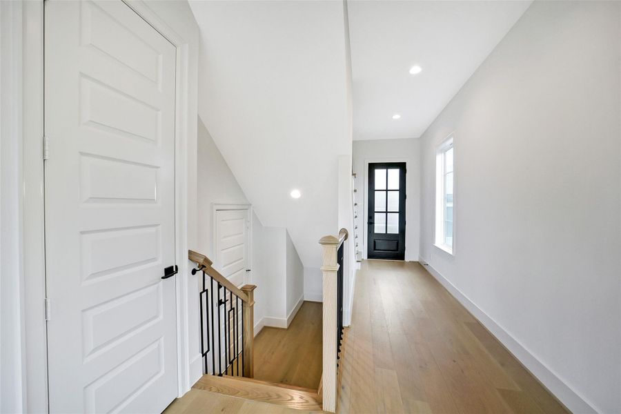 Spacious, unfurnished interior of a new home in Reserve in Memorial, Houston (Image 23). Spacious, unfurnished interior of a new home in Reserve in Memorial, Houston (Image 23).