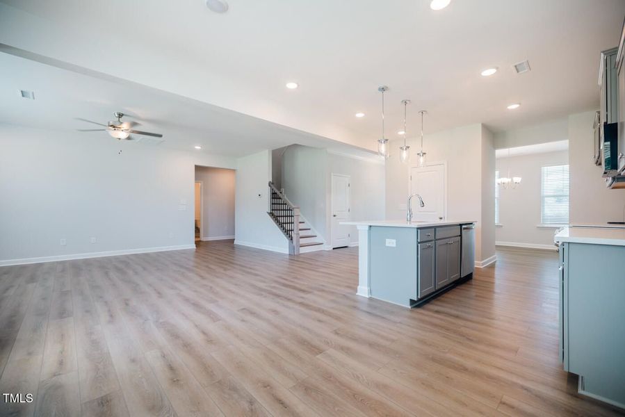 Spacious, unfurnished interior of a new home in Tobacco Road, Angier (Image 113). Spacious, unfurnished interior of a new home in Tobacco Road, Angier (Image 113).