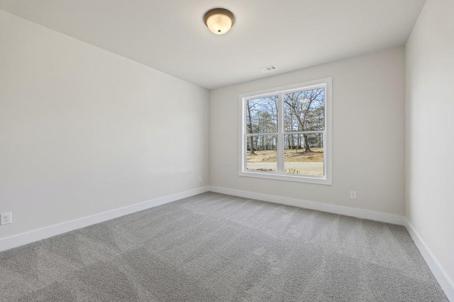 Spacious, unfurnished interior of a new home in , Hartwell (Image 33).