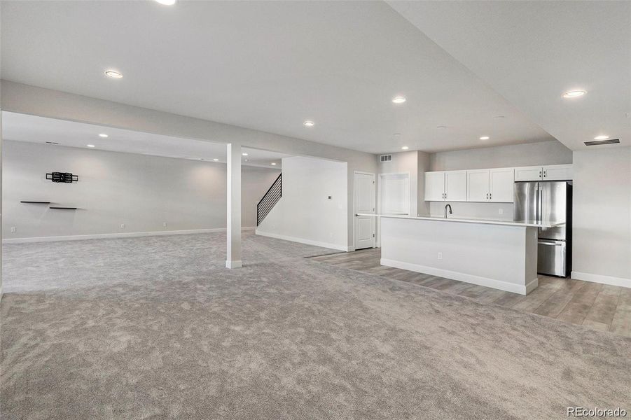 Spacious, unfurnished interior of a new home in , Castle Rock (Image 40).