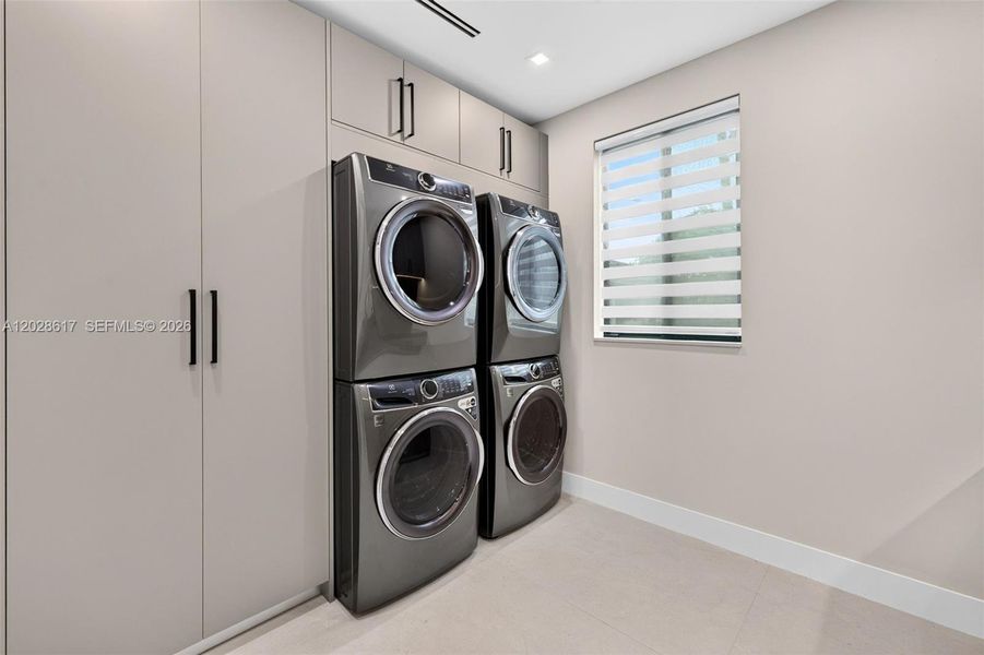 Photo 66 Photo 66