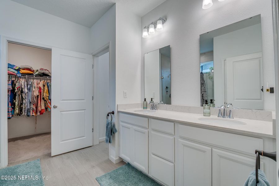 Furnished interior view inside a new home in St Augustine Lakes: St Augustine Lakes 40S, St. Augustine (Image 3).