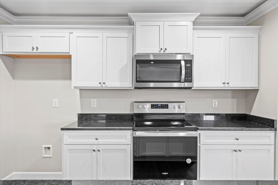 Representative furnished interior of a home built from the Arcadia by Enchanted Homes in Guadalupe Heights, Seguin (Image 9).