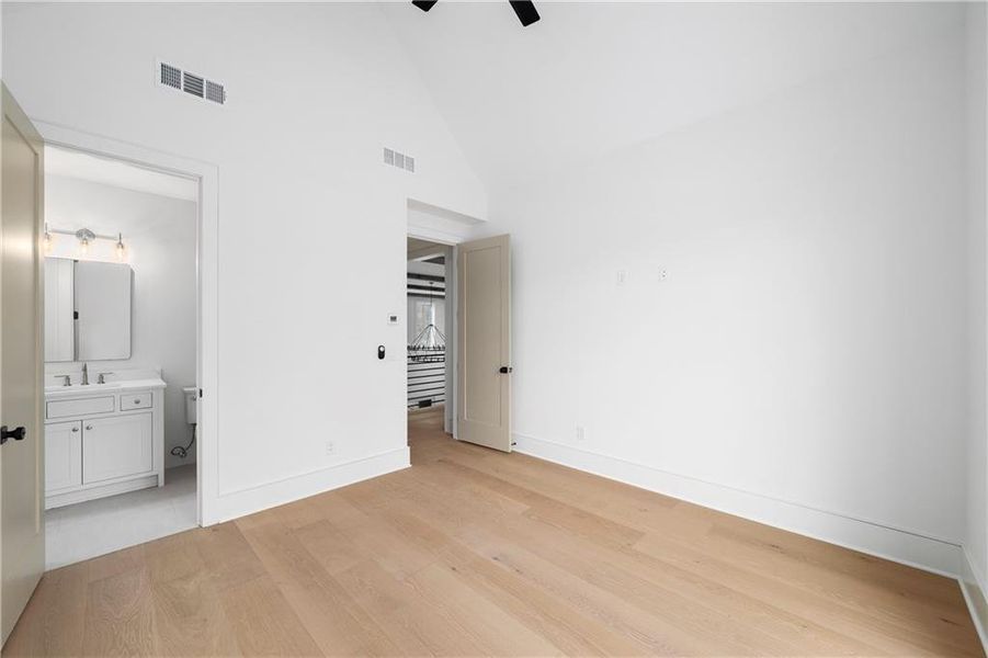 Spacious, unfurnished interior of a new home in , Roswell (Image 24).