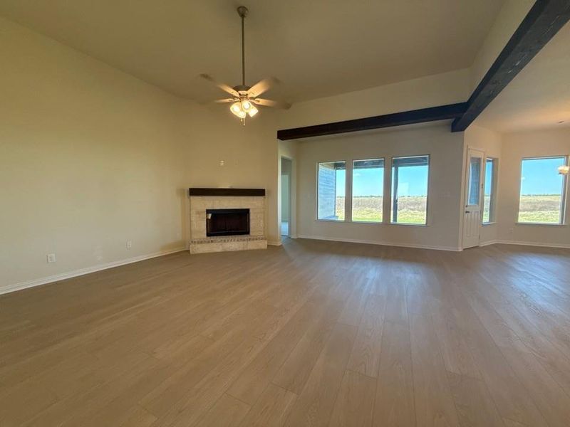Spacious, unfurnished interior of a new home in Clear Sky Addition, Valley View (Image 9).