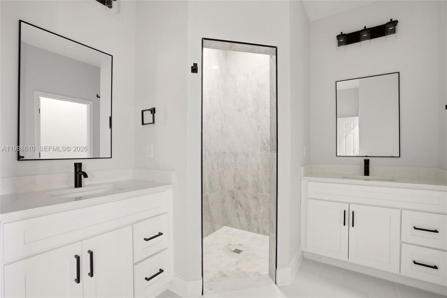 Furnished interior view inside a new home in , Lake Placid (Image 9).