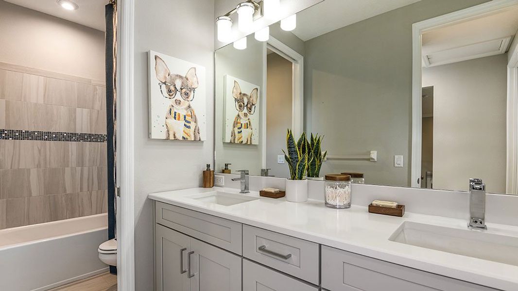 Representative furnished interior of a home built from the Sand Key by Taylor Morrison in Park East at Azario, Lakewood Ranch (Image 61).